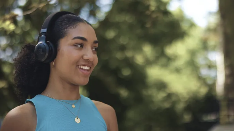 JBL Live 670NC Bluetooth koptelefoon met noise cancelling - on-ear - Zwart