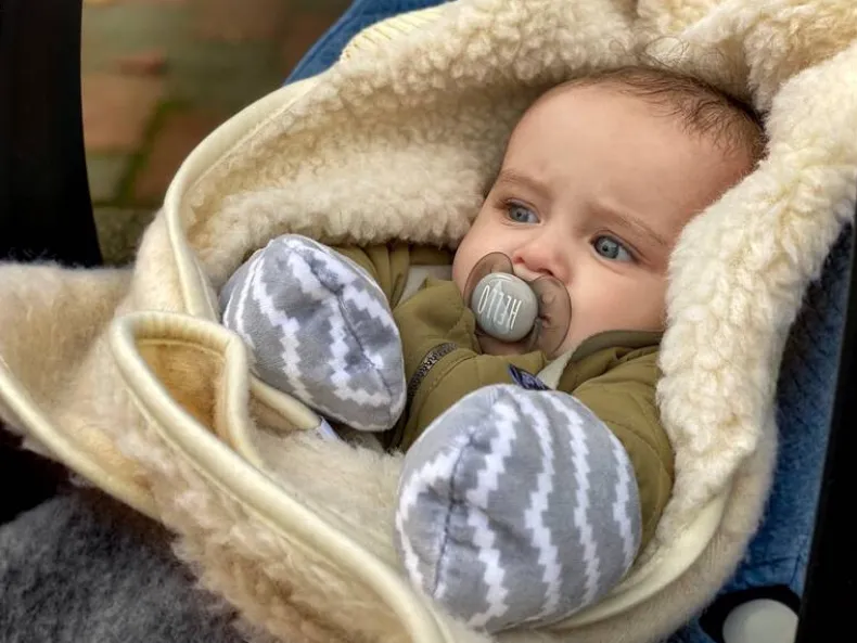 KipKep Anti-krab wantjes Silver Grey