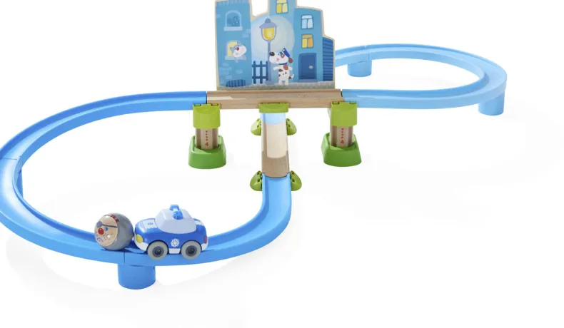 Kullerbü knikkerbaan politie-achtervolging