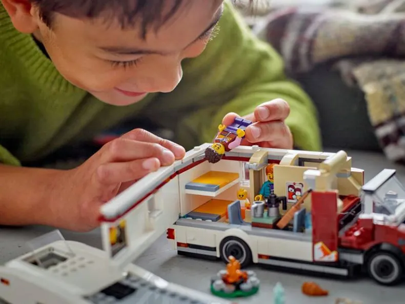 LEGO City 60454 Avontuurlijke camper