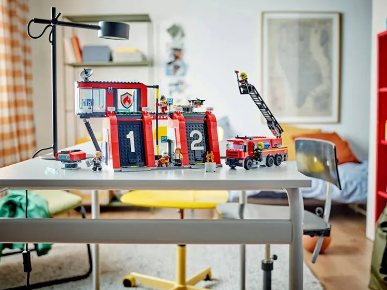 LEGO City 60414 Brandweerkazerne en brandweerauto