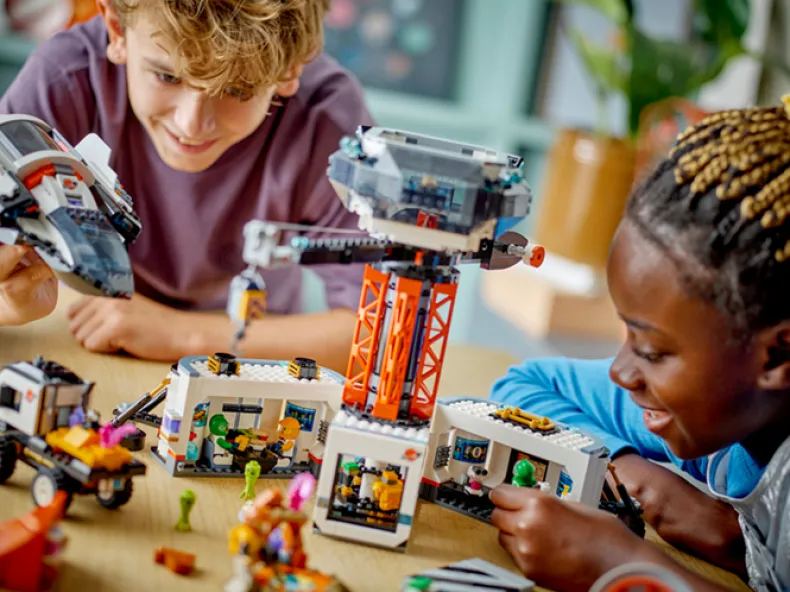 LEGO City 60434 Ruimtebasis en raketlanceringsplatform
