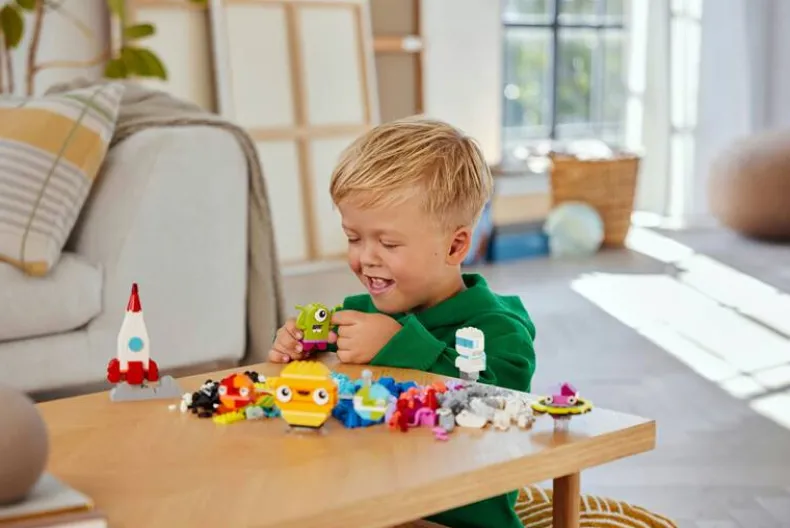 LEGO Classic 11037 Creatieve planeten