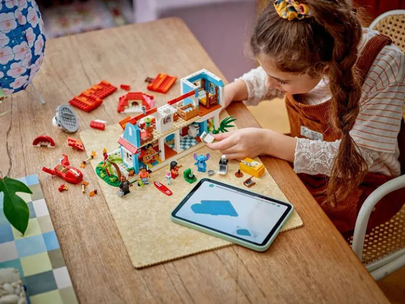 LEGO Disney 43268 Lilo en Stitch strandhuis