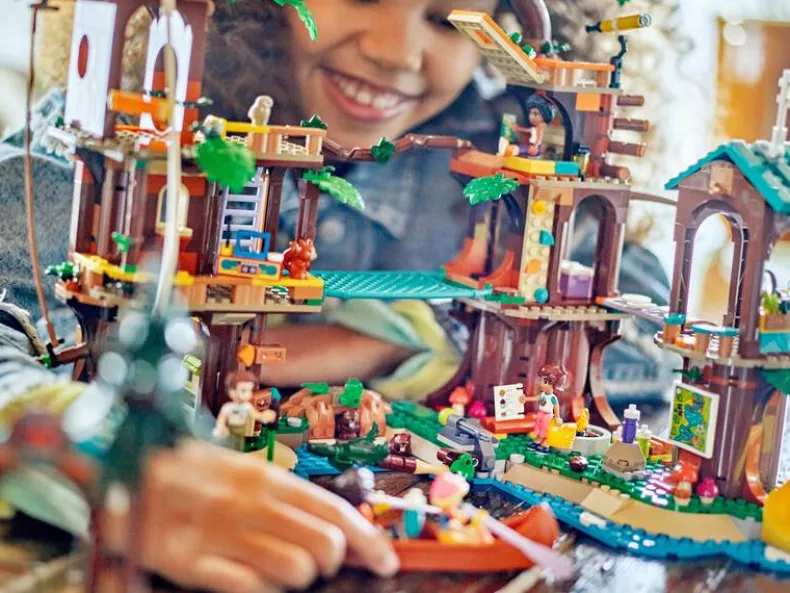 LEGO Friends 42631 Avonturenkamp boomhut