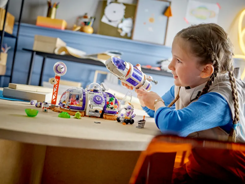 LEGO Friends 42605 Ruimtebasis op Mars en raket