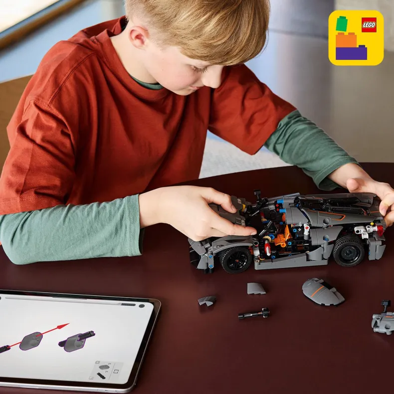 LEGO Technic 42173 Koenigsegg Jesko Absolut grijze hypercar