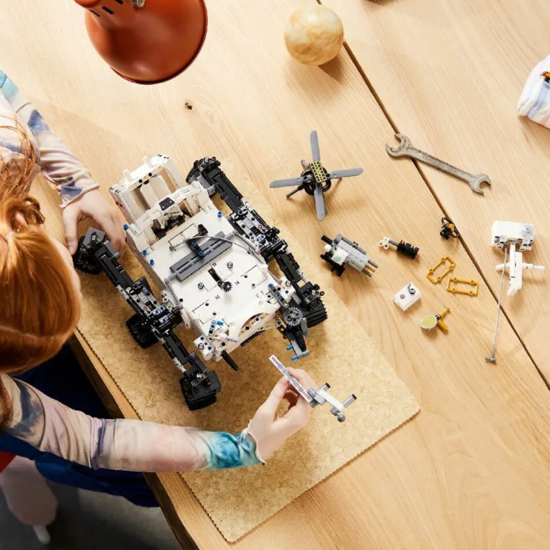 LEGO Technic 42158 NASA Mars Rover Perseverance