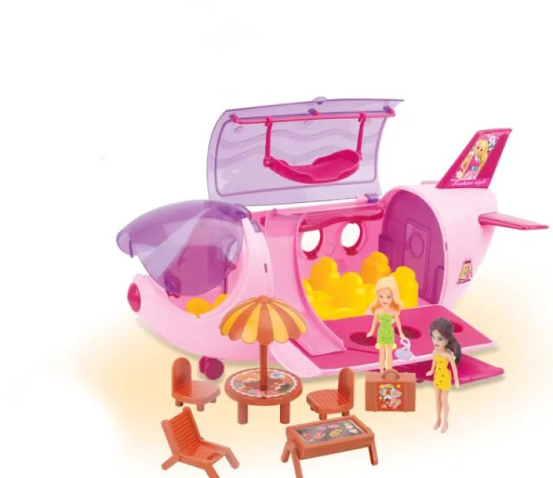 Lucy & Lolly's prive jet