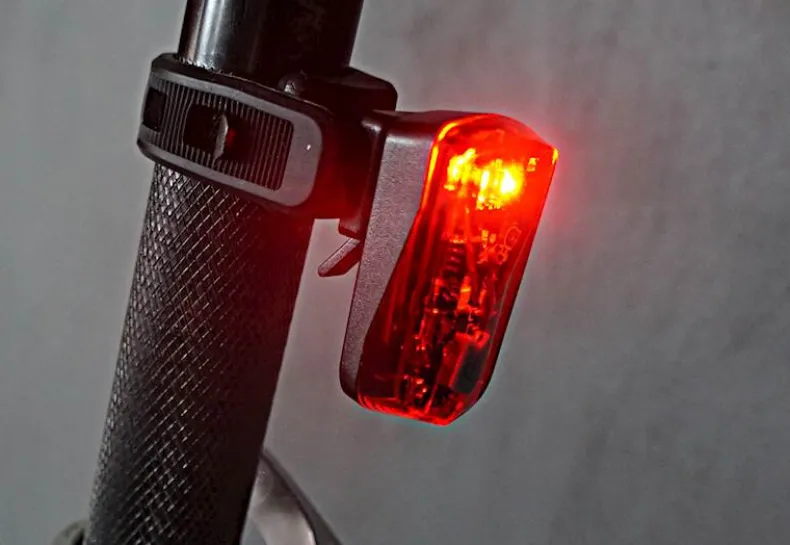 USB achterlamp Vee 1 LED 0,5 W